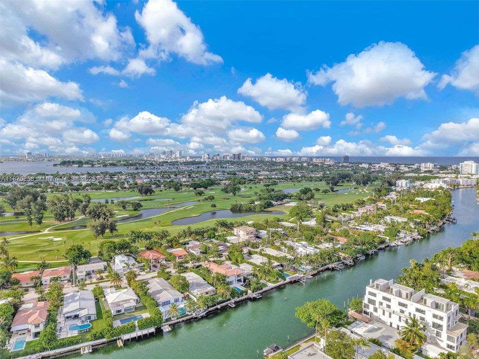 待售: $1,430,000 (0 贝兹, 0 浴室, 3784 平方英尺)