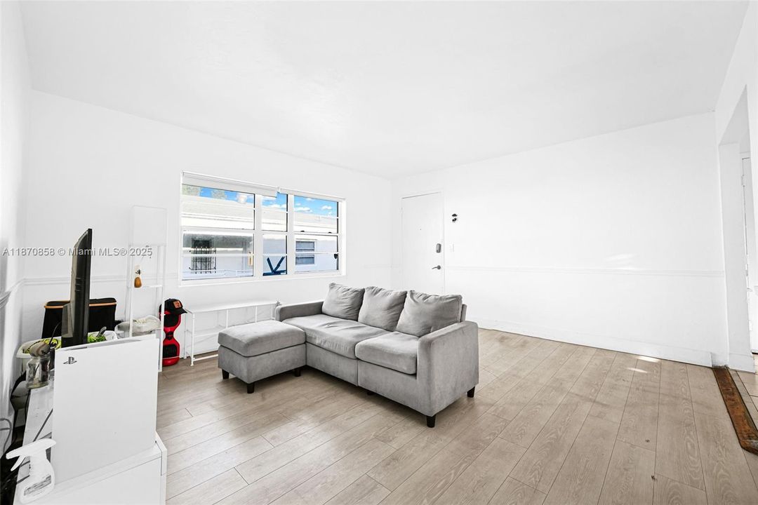 待售: $1,430,000 (0 贝兹, 0 浴室, 3784 平方英尺)