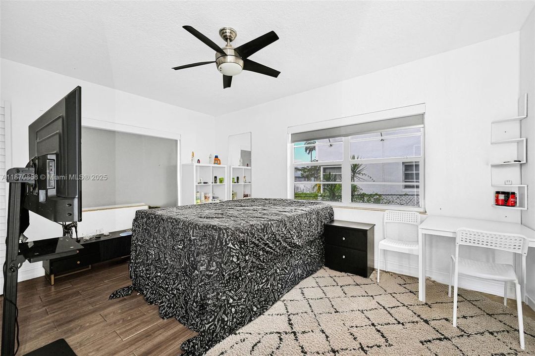 待售: $1,430,000 (0 贝兹, 0 浴室, 3784 平方英尺)