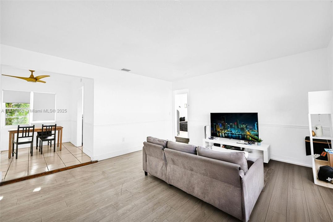 待售: $1,430,000 (0 贝兹, 0 浴室, 3784 平方英尺)