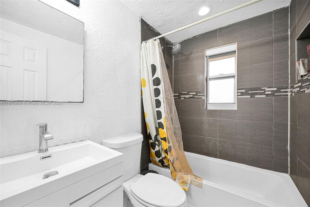 待售: $1,430,000 (0 贝兹, 0 浴室, 3784 平方英尺)