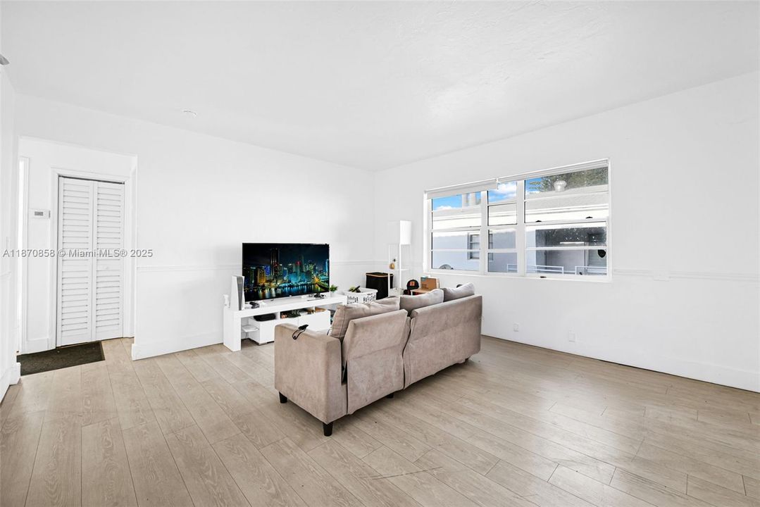 待售: $1,430,000 (0 贝兹, 0 浴室, 3784 平方英尺)