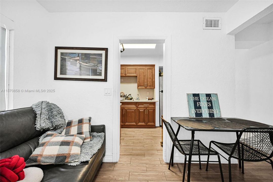 待售: $1,430,000 (0 贝兹, 0 浴室, 3784 平方英尺)