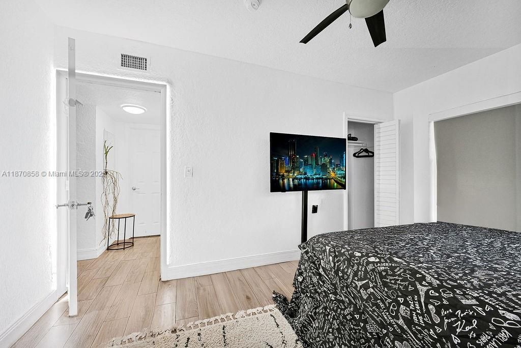 待售: $1,430,000 (0 贝兹, 0 浴室, 3784 平方英尺)