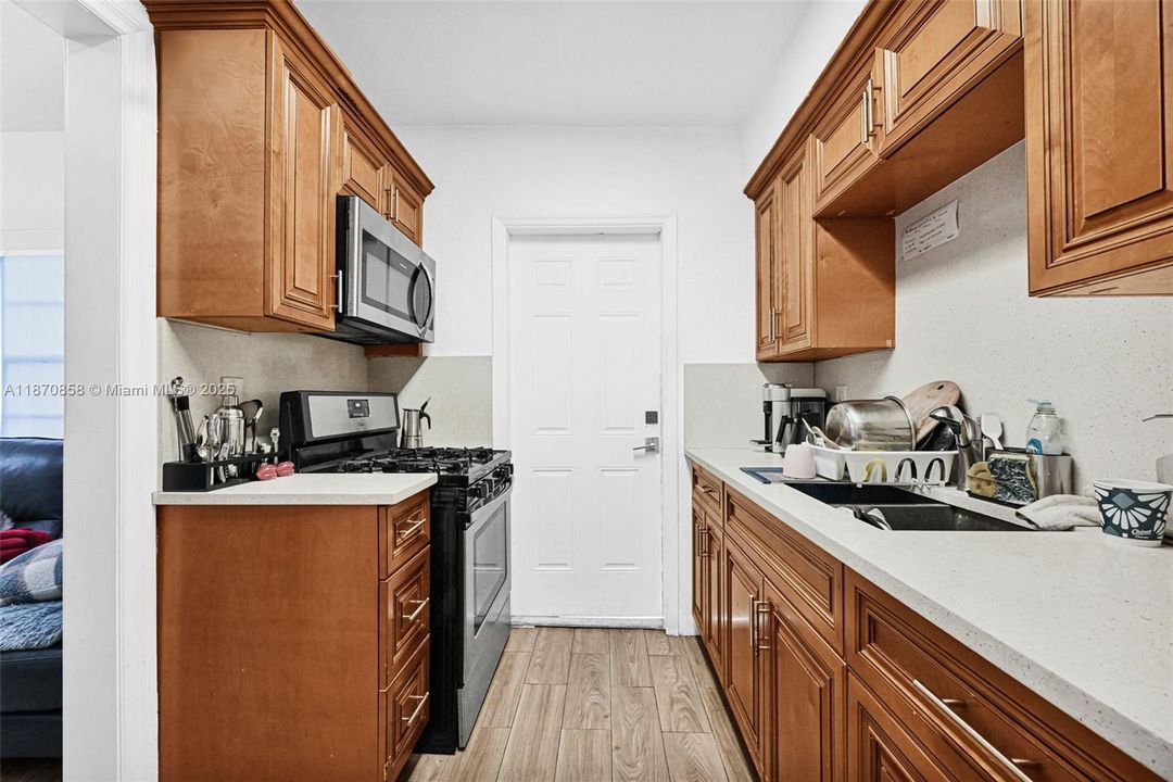 待售: $1,430,000 (0 贝兹, 0 浴室, 3784 平方英尺)