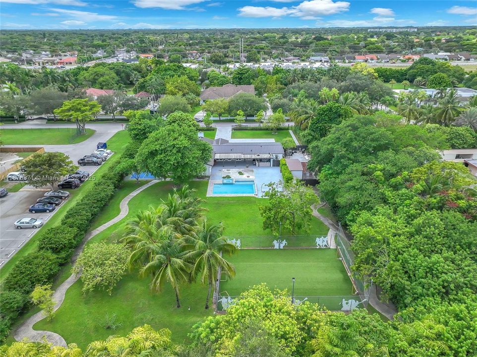 For Sale: $2,500,000 (5 beds, 5 baths, 2745 Square Feet)