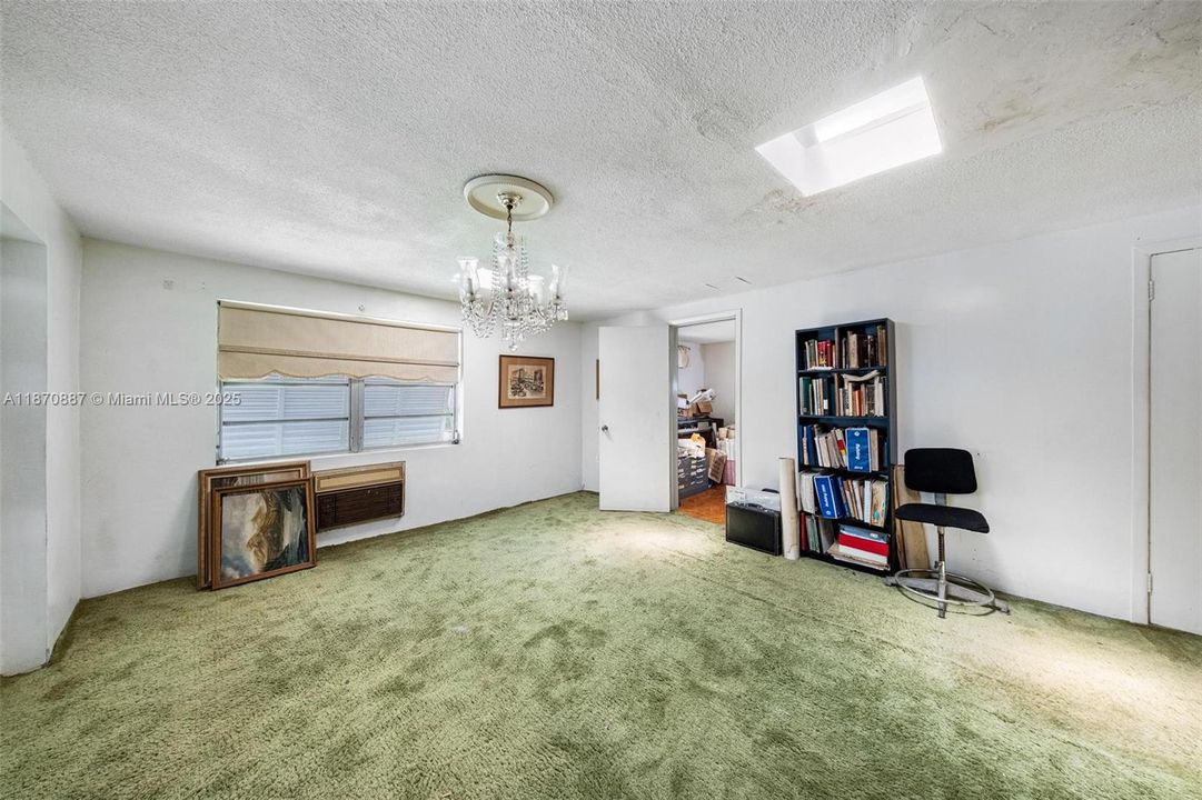 For Sale: $1,100,000 (4 beds, 3 baths, 3363 Square Feet)