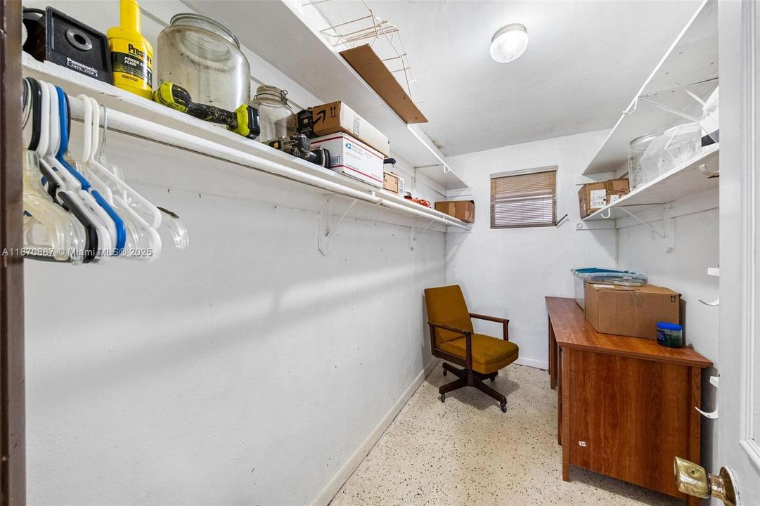 For Sale: $1,100,000 (4 beds, 3 baths, 3363 Square Feet)