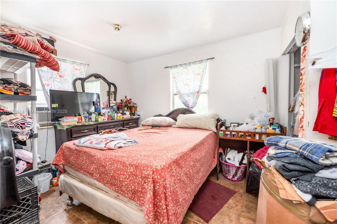 待售: $679,900 (0 贝兹, 0 浴室, 2318 平方英尺)