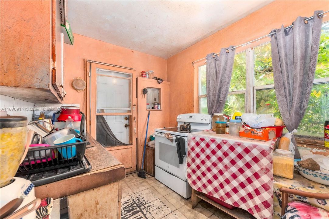 待售: $679,900 (0 贝兹, 0 浴室, 2318 平方英尺)