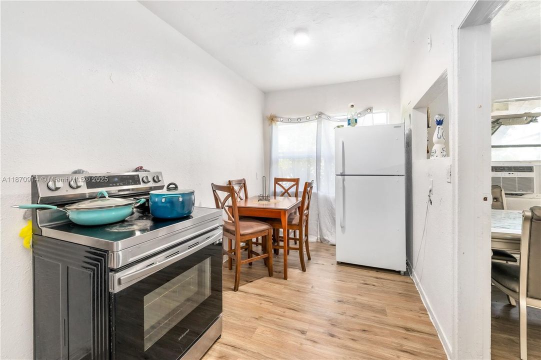 待售: $679,900 (0 贝兹, 0 浴室, 2318 平方英尺)