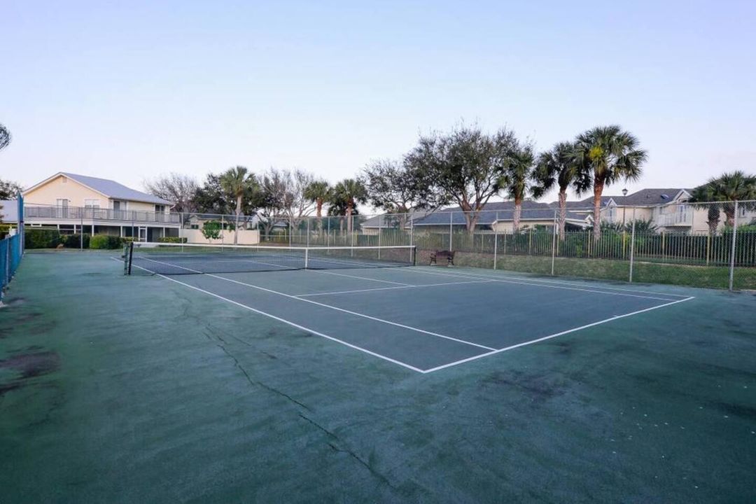 IRP neighborhood tennis courts