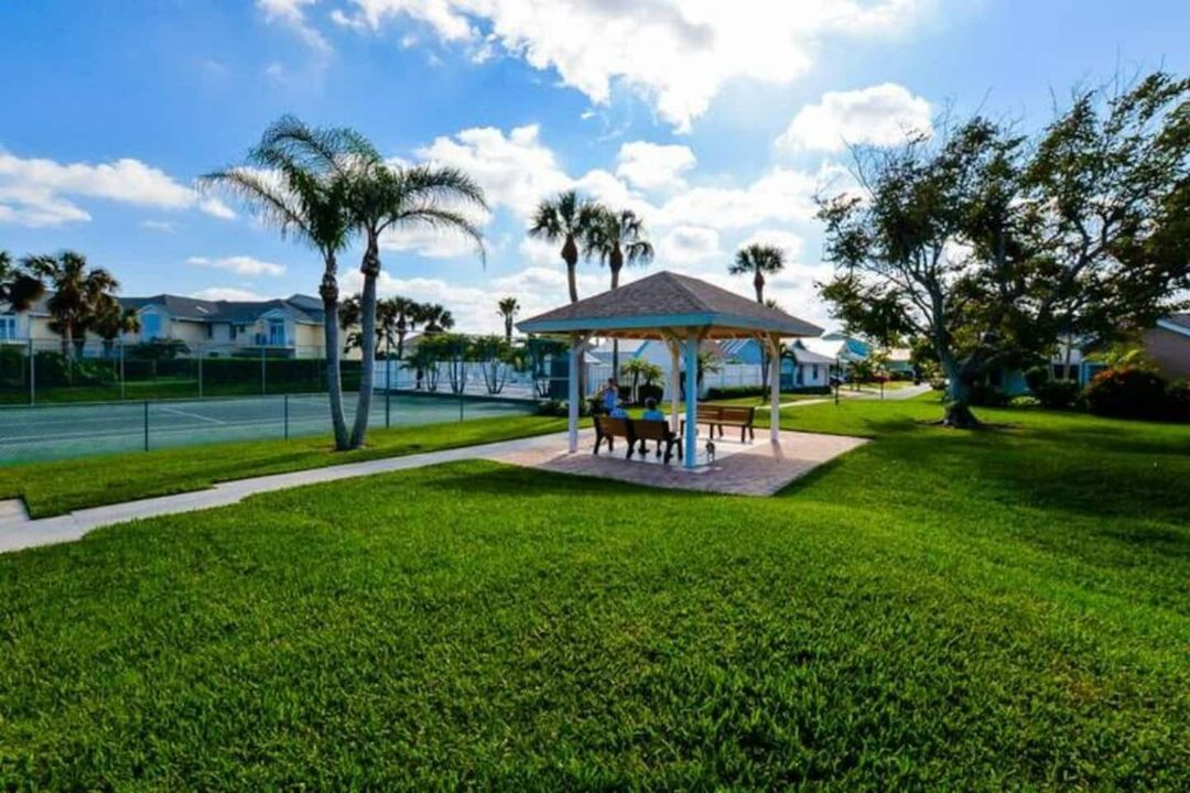 IRP neighborhood tennis courts 2
