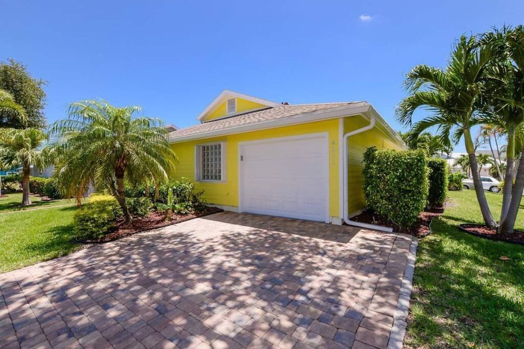 CONCH Front view home 1