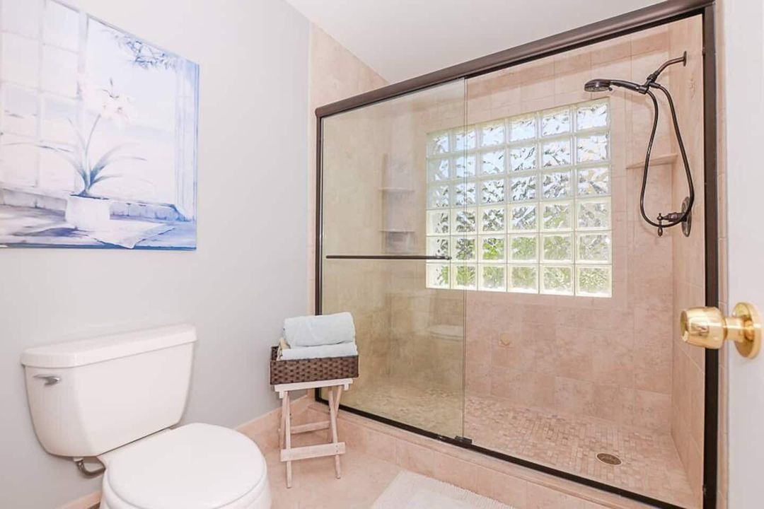 CONCH main bathroom 1