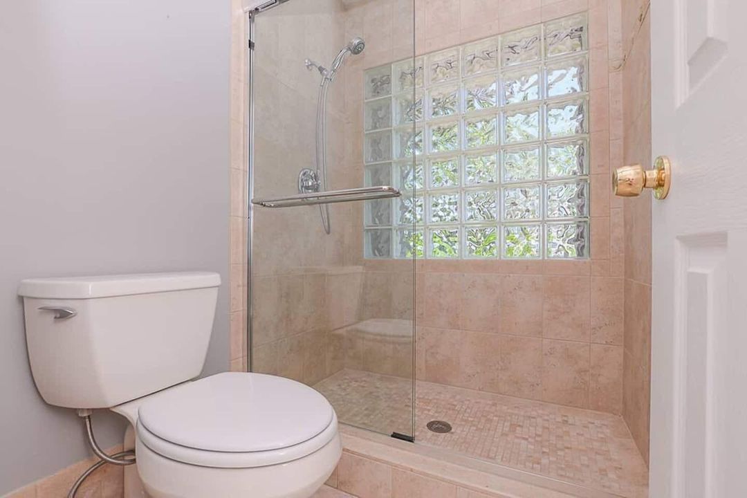 CONCH guest bathroom 2