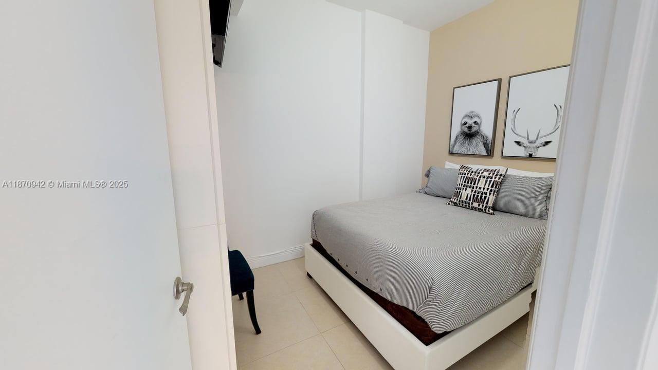 待售: $530,000 (1 贝兹, 1 浴室, 1005 平方英尺)