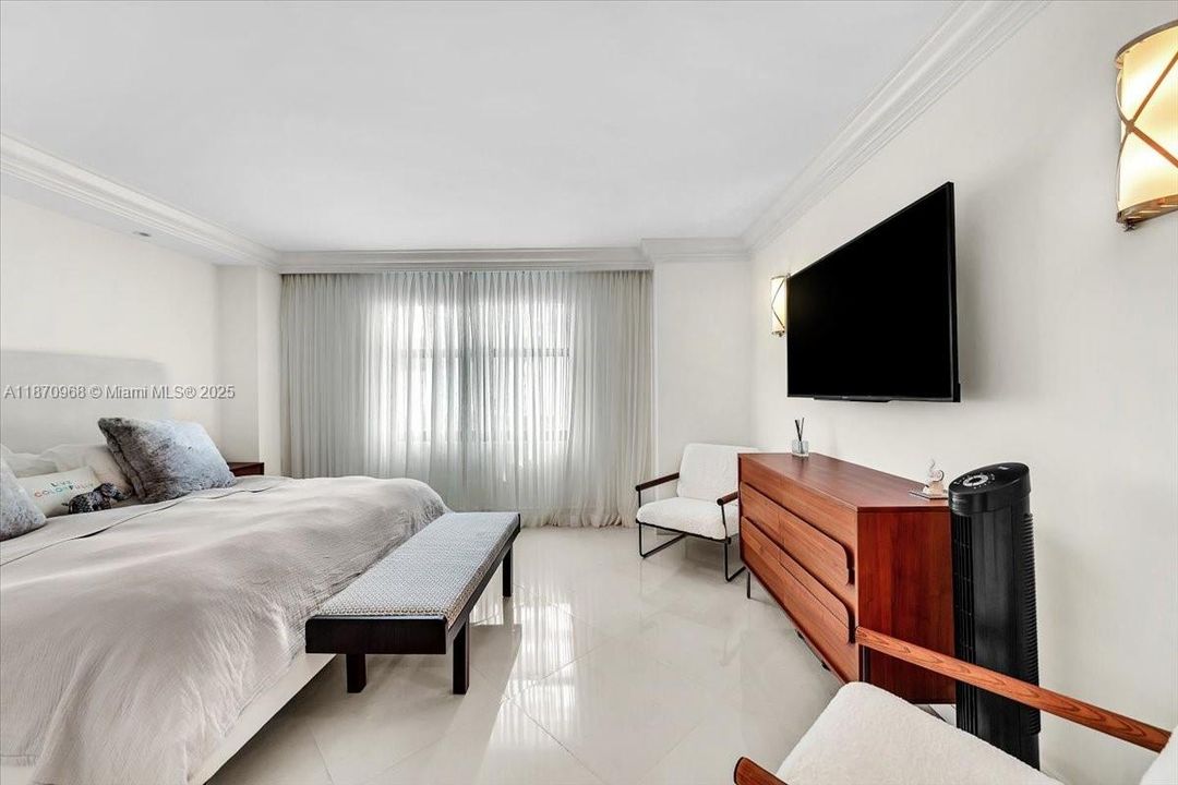 En Venta: $2,399,000 (3 camas, 3 baños, 1986 Pies cuadrados)