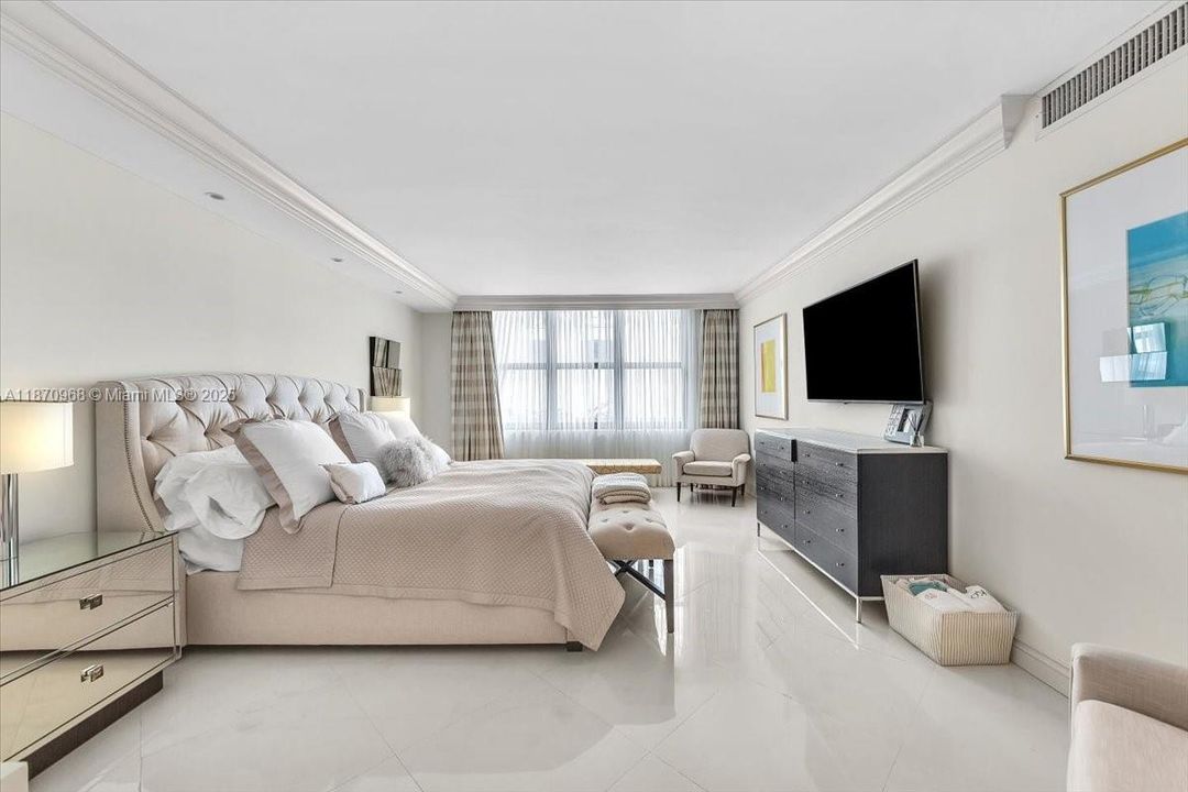 En Venta: $2,399,000 (3 camas, 3 baños, 1986 Pies cuadrados)