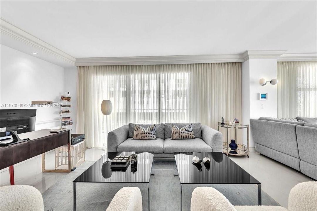 En Venta: $2,399,000 (3 camas, 3 baños, 1986 Pies cuadrados)