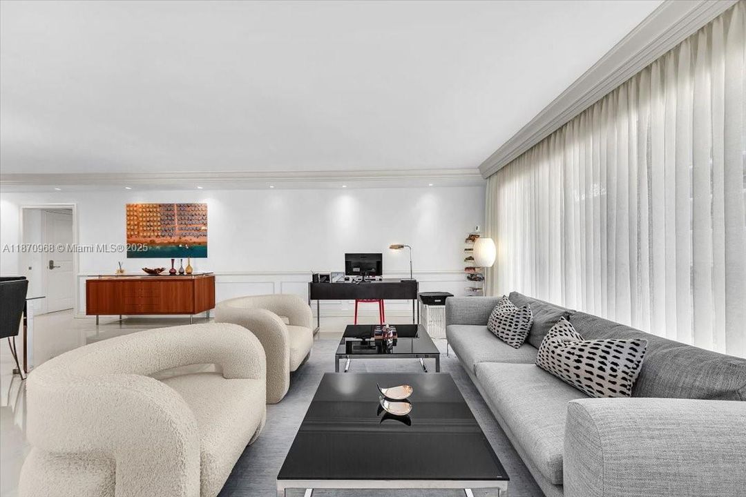 En Venta: $2,399,000 (3 camas, 3 baños, 1986 Pies cuadrados)