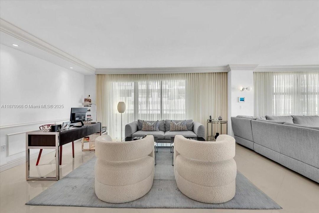 En Venta: $2,399,000 (3 camas, 3 baños, 1986 Pies cuadrados)