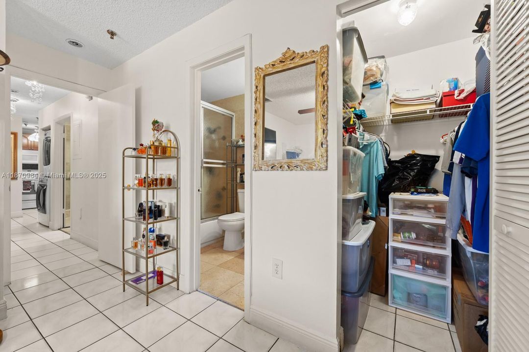 Active With Contract: $285,000 (2 beds, 2 baths, 0 Square Feet)