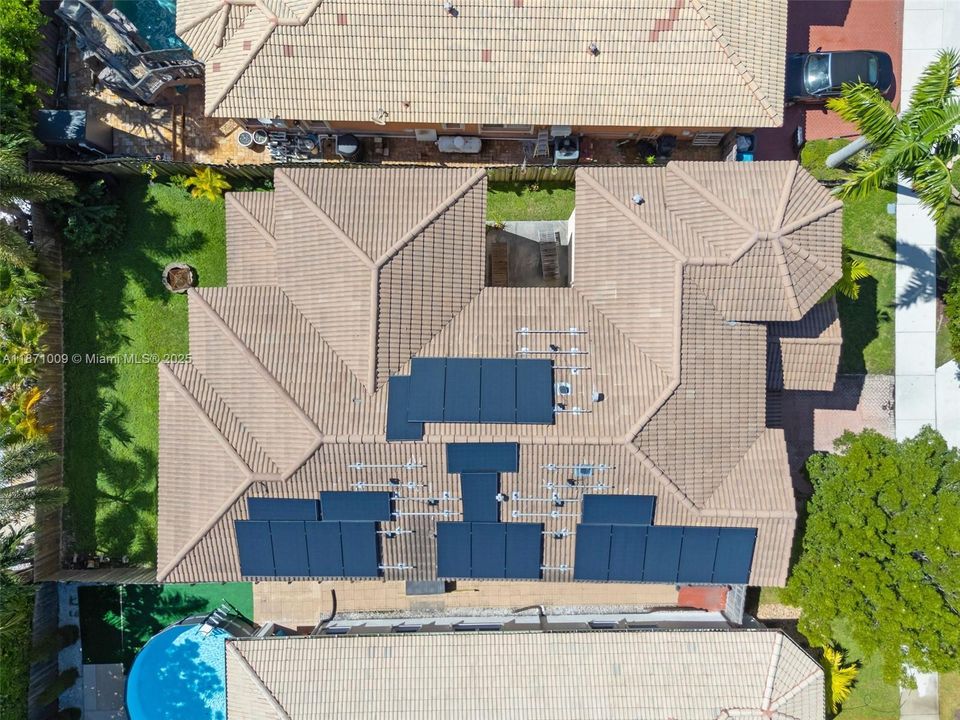 Activo con contrato: $1,140,000 (5 camas, 4 baños, 3650 Pies cuadrados)