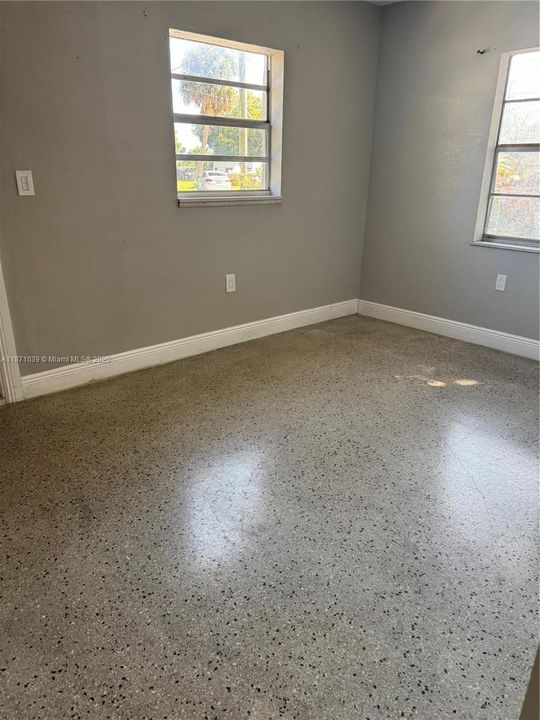 For Rent: $1,649 (3 beds, 1 baths, 1600 Square Feet)