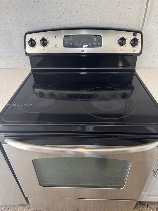 For Rent: $1,649 (3 beds, 1 baths, 1600 Square Feet)