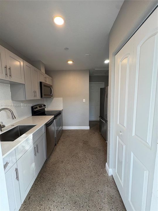 For Rent: $1,649 (3 beds, 1 baths, 1600 Square Feet)