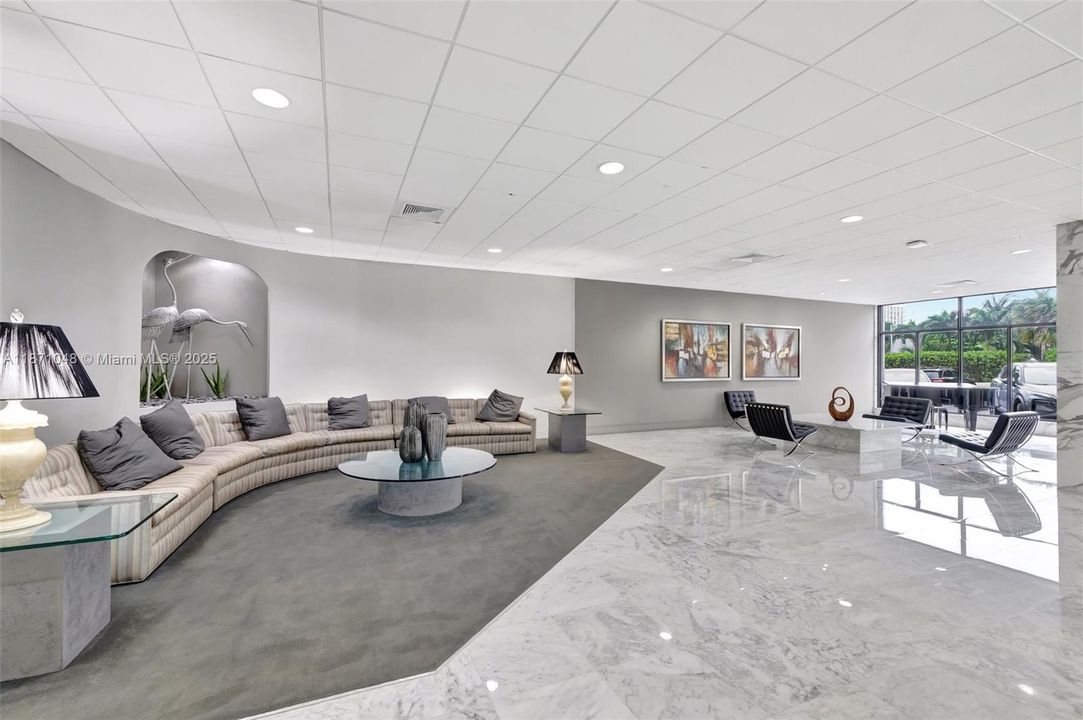 最近售出: $299,000 (2 贝兹, 2 浴室, 1144 平方英尺)