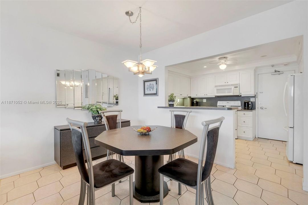 Activo con contrato: $399,900 (1 camas, 1 baños, 980 Pies cuadrados)