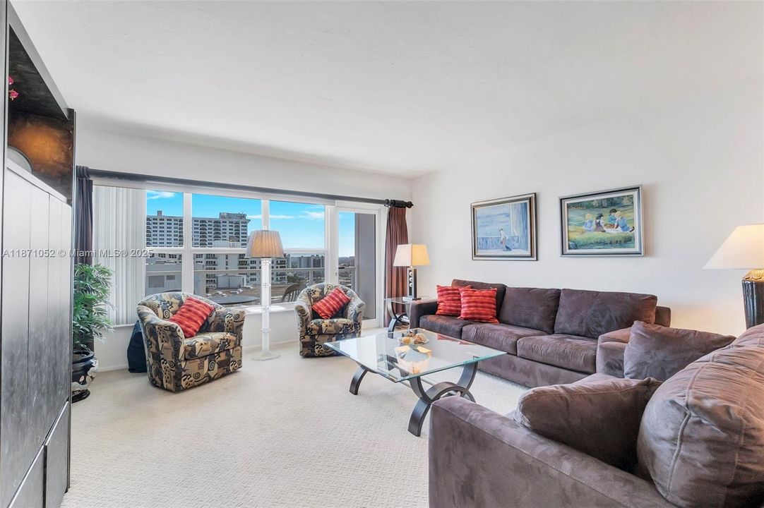 Activo con contrato: $399,900 (1 camas, 1 baños, 980 Pies cuadrados)