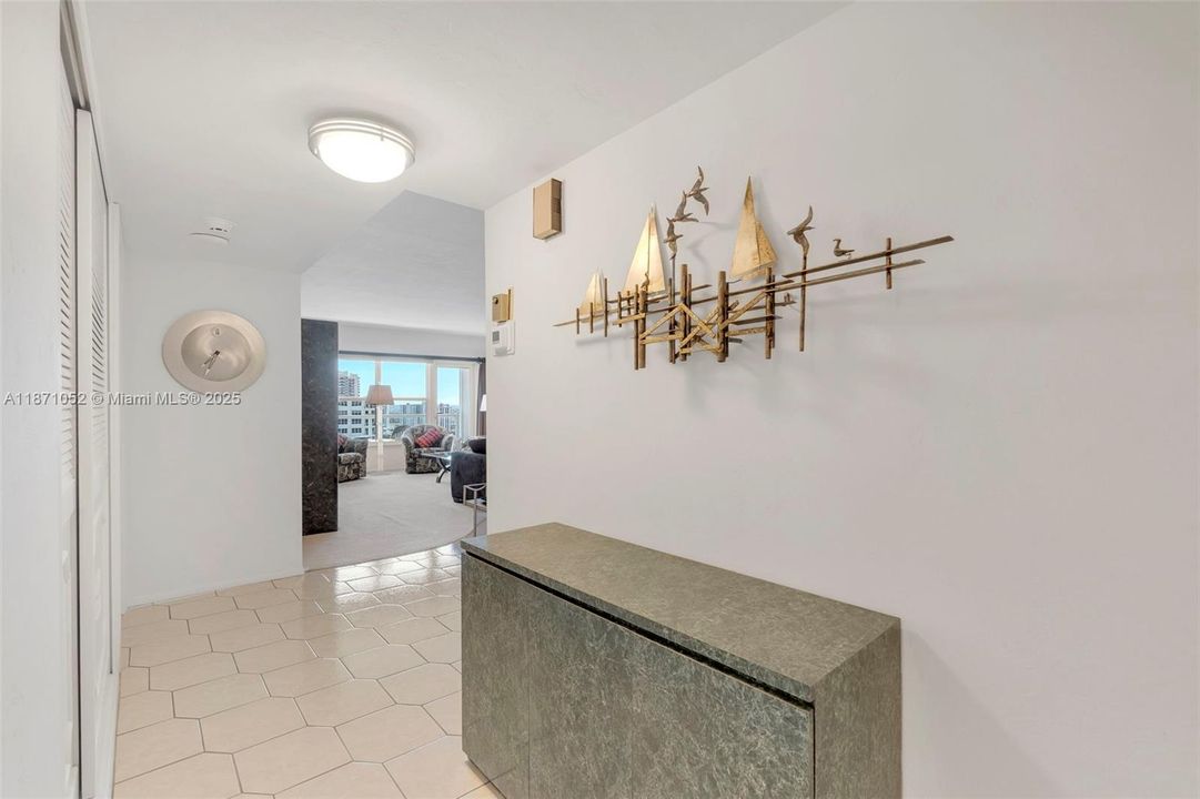 Activo con contrato: $399,900 (1 camas, 1 baños, 980 Pies cuadrados)