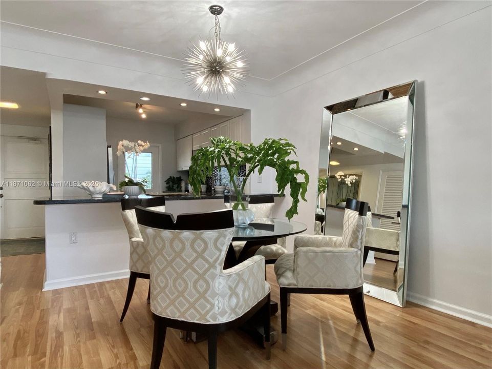 На продажу: $295,000 (1 спален, 1 ванн, 1100 Квадратных фут)