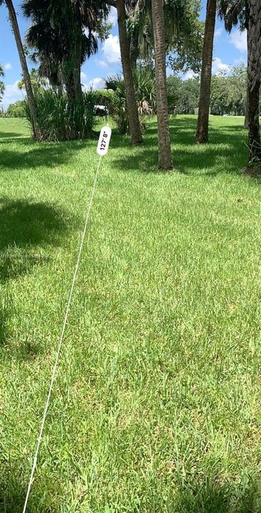 En Venta: $350,000 (1.63 acres)