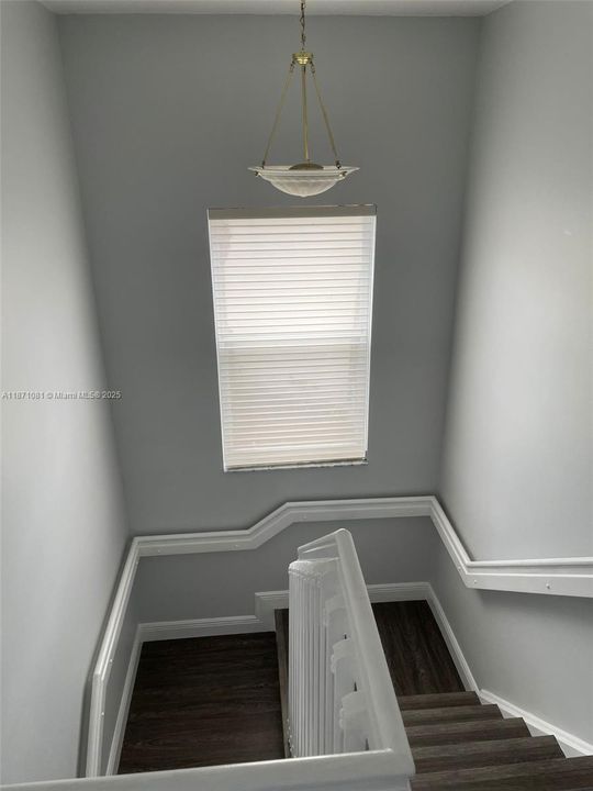 出租: $5,000 (4 贝兹, 3 浴室, 2263 平方英尺)