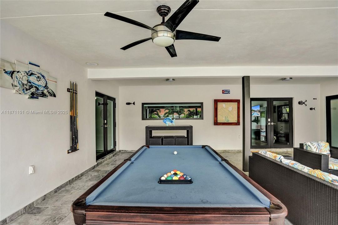 В аренду: $12,500 (6 спален, 4 ванн, 3499 Квадратных фут)