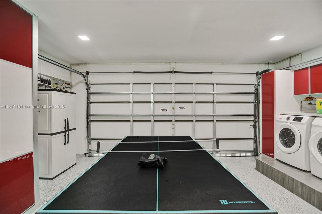 В аренду: $12,500 (6 спален, 4 ванн, 3499 Квадратных фут)