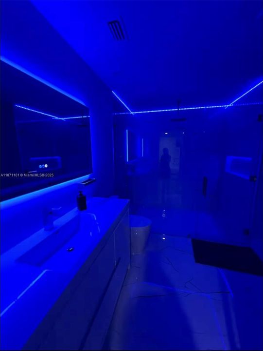 В аренду: $12,500 (6 спален, 4 ванн, 3499 Квадратных фут)