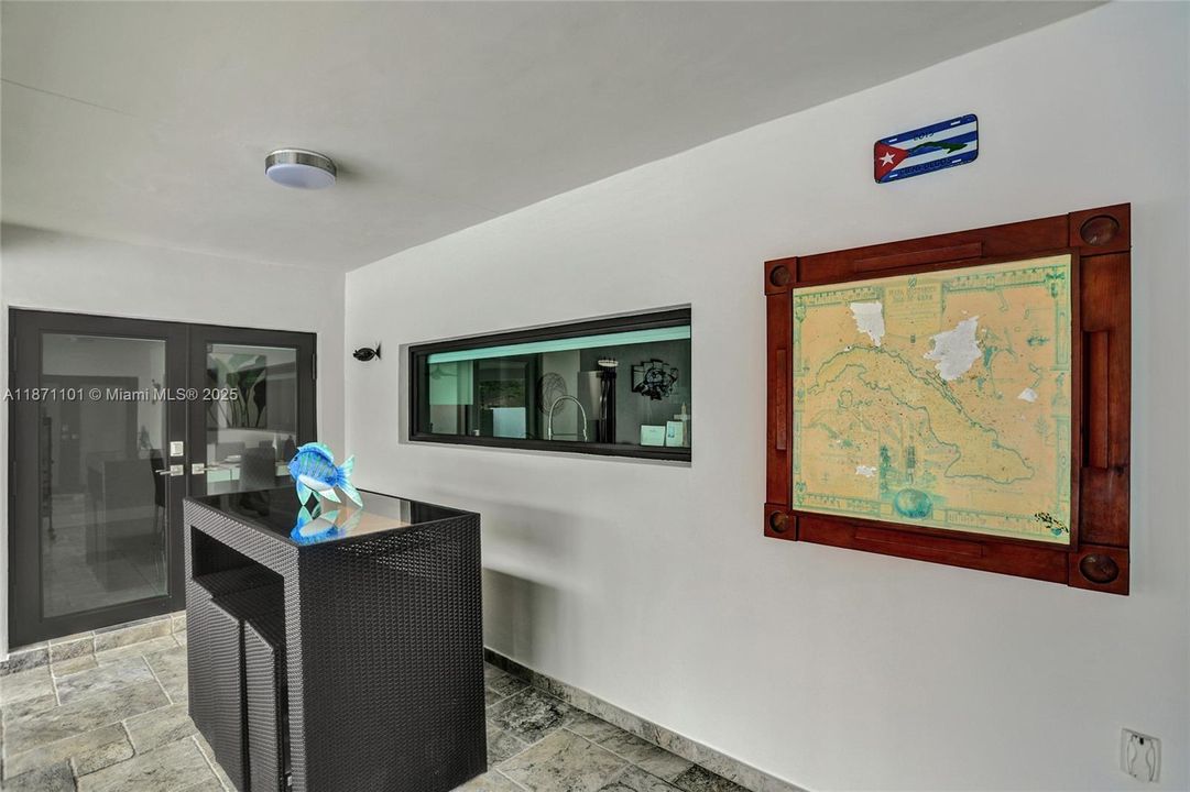 В аренду: $12,500 (6 спален, 4 ванн, 3499 Квадратных фут)