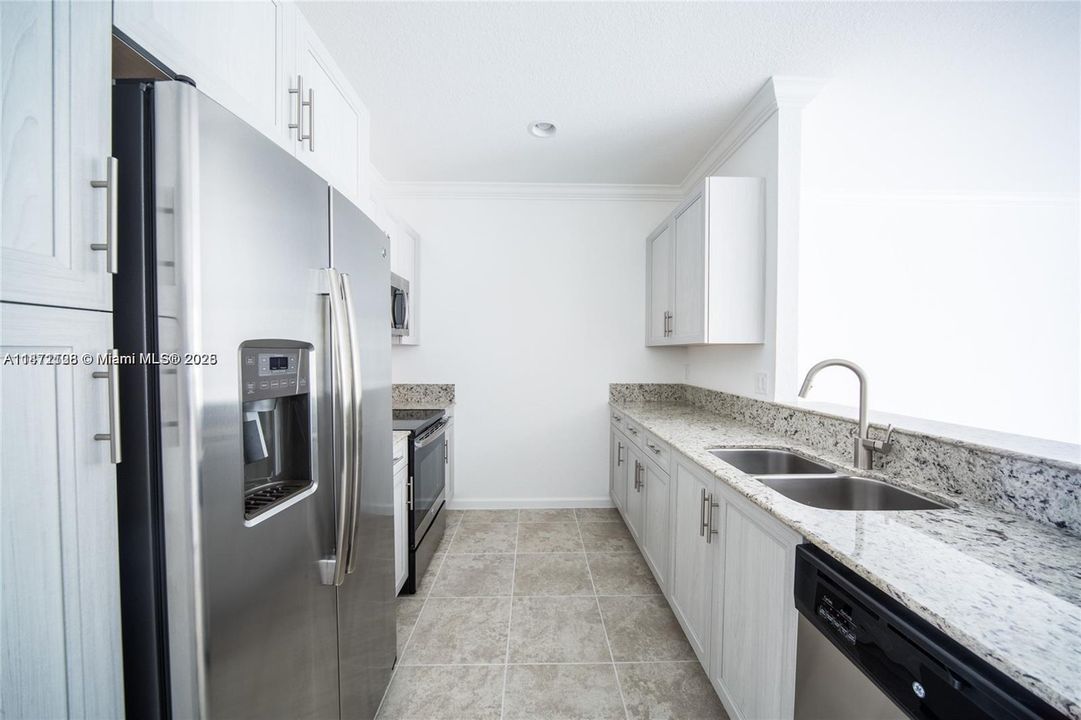 Recently Rented: $2,600 (3 beds, 2 baths, 1622 Square Feet)