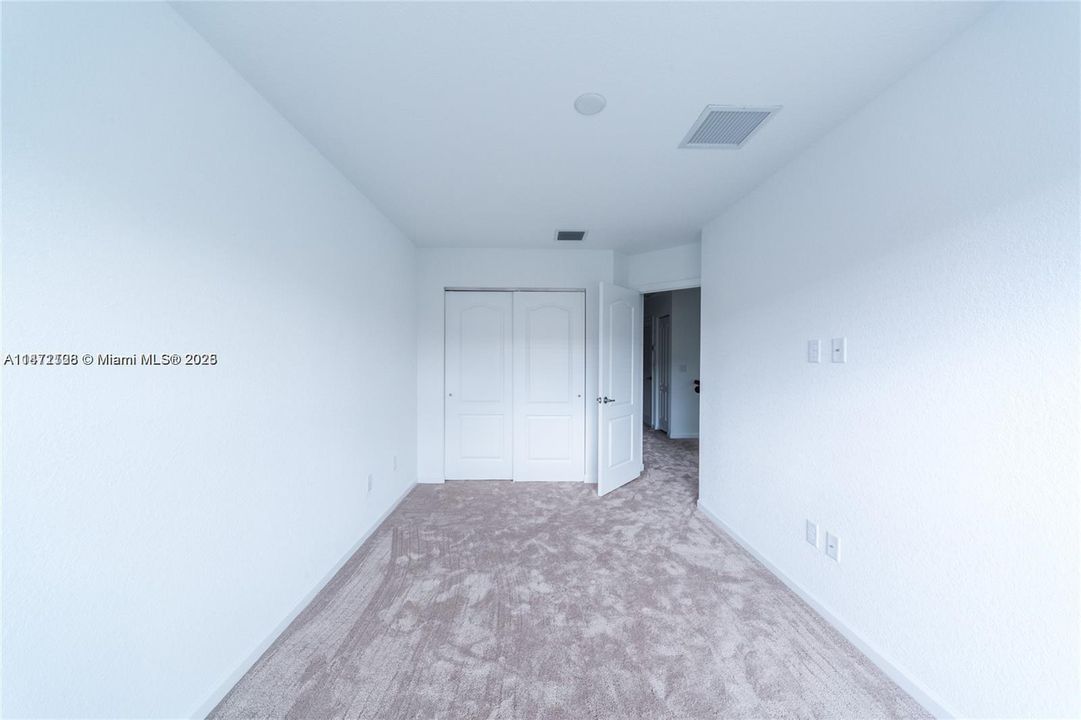 Recently Rented: $2,600 (3 beds, 2 baths, 1622 Square Feet)