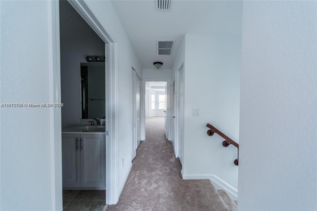 Recently Rented: $2,600 (3 beds, 2 baths, 1622 Square Feet)