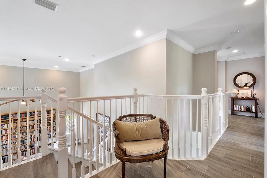 For Sale: $1,399,000 (5 beds, 4 baths, 3945 Square Feet)