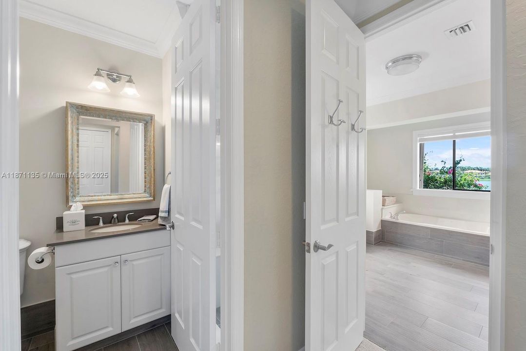 For Sale: $1,399,000 (5 beds, 4 baths, 3945 Square Feet)