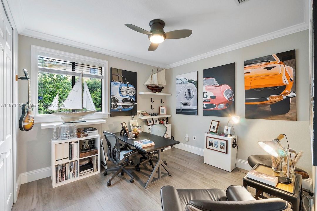 For Sale: $1,399,000 (5 beds, 4 baths, 3945 Square Feet)