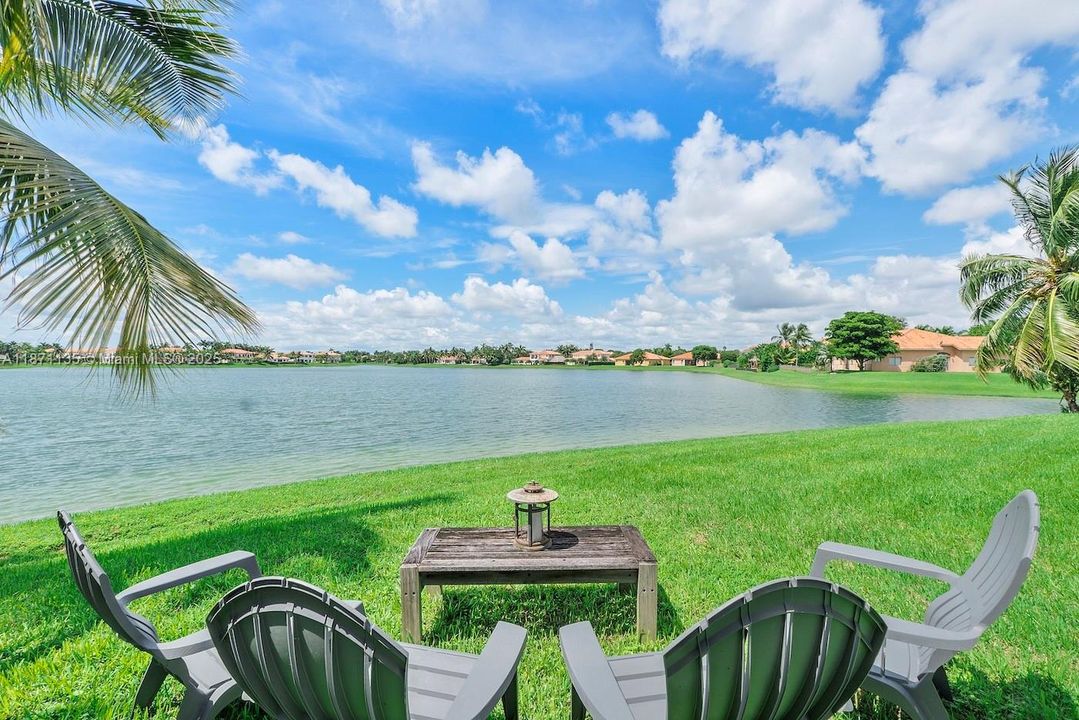 For Sale: $1,399,000 (5 beds, 4 baths, 3945 Square Feet)