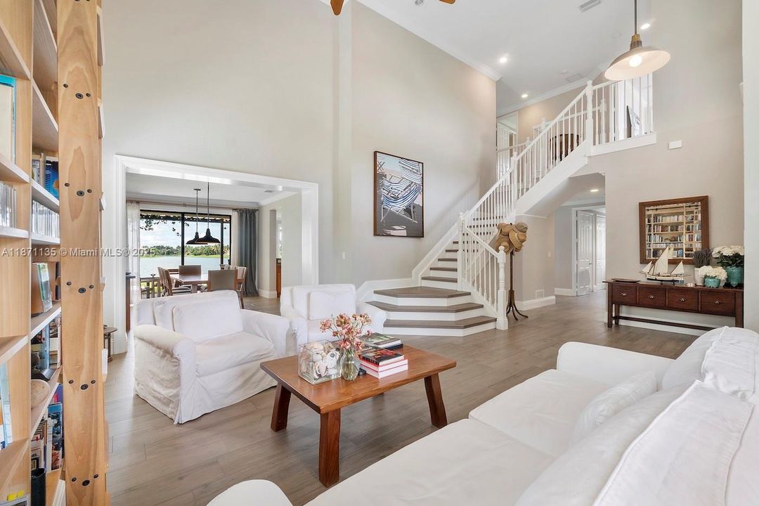 For Sale: $1,399,000 (5 beds, 4 baths, 3945 Square Feet)